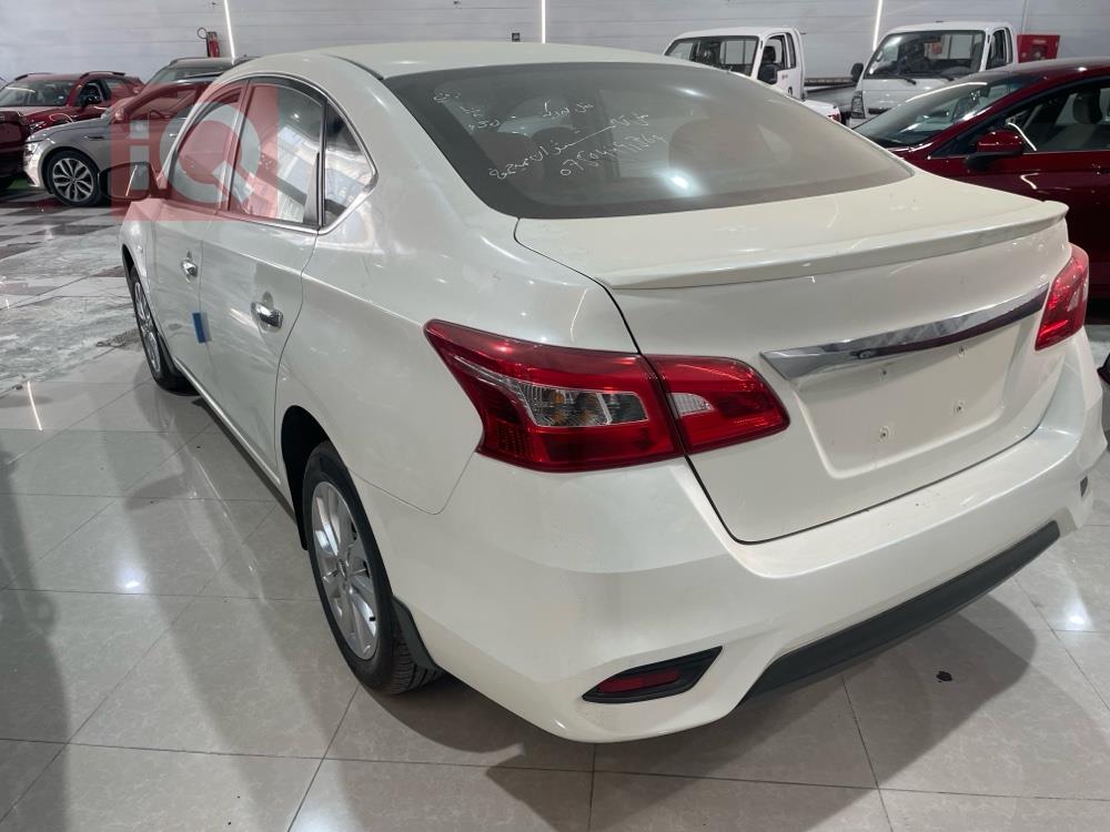 نیسان سێنترا